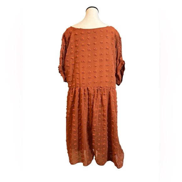 Chic Terracotta Textured Midi Dress - Picture 6 of 6